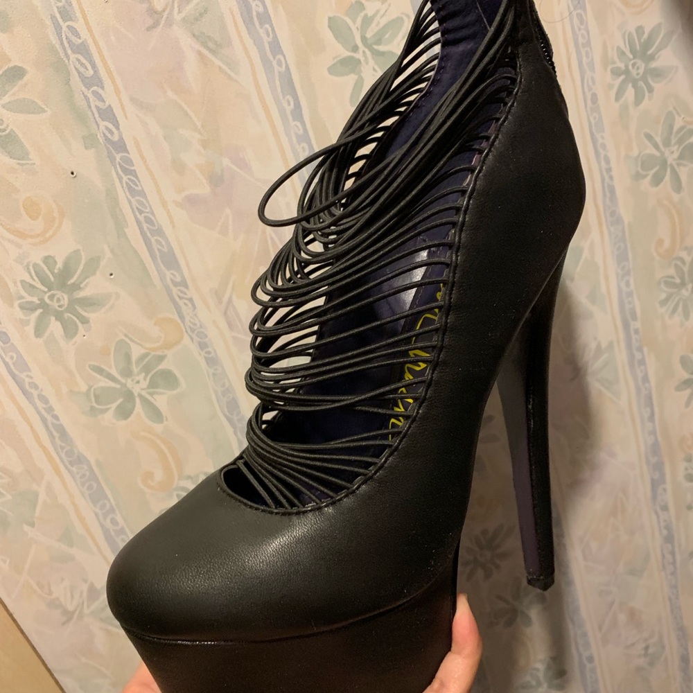 WILD PAIR HEELS